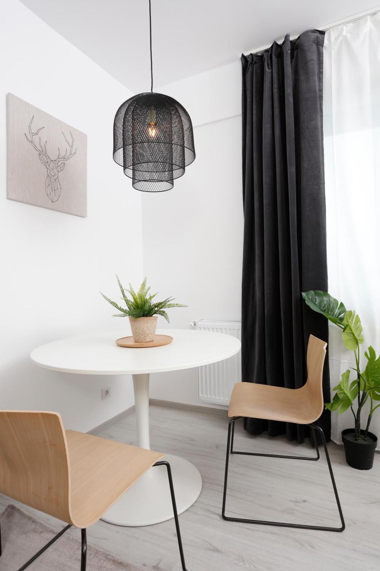 公寓 Modern & Cozy With Balcony Rosu